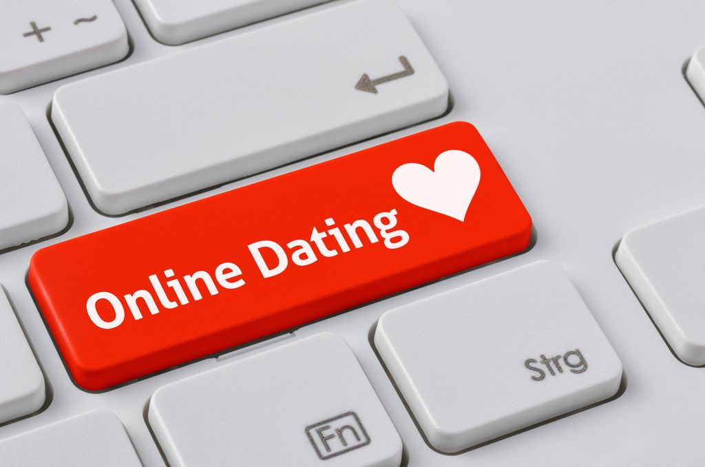 Online dating profile pointers: Make your profile help you